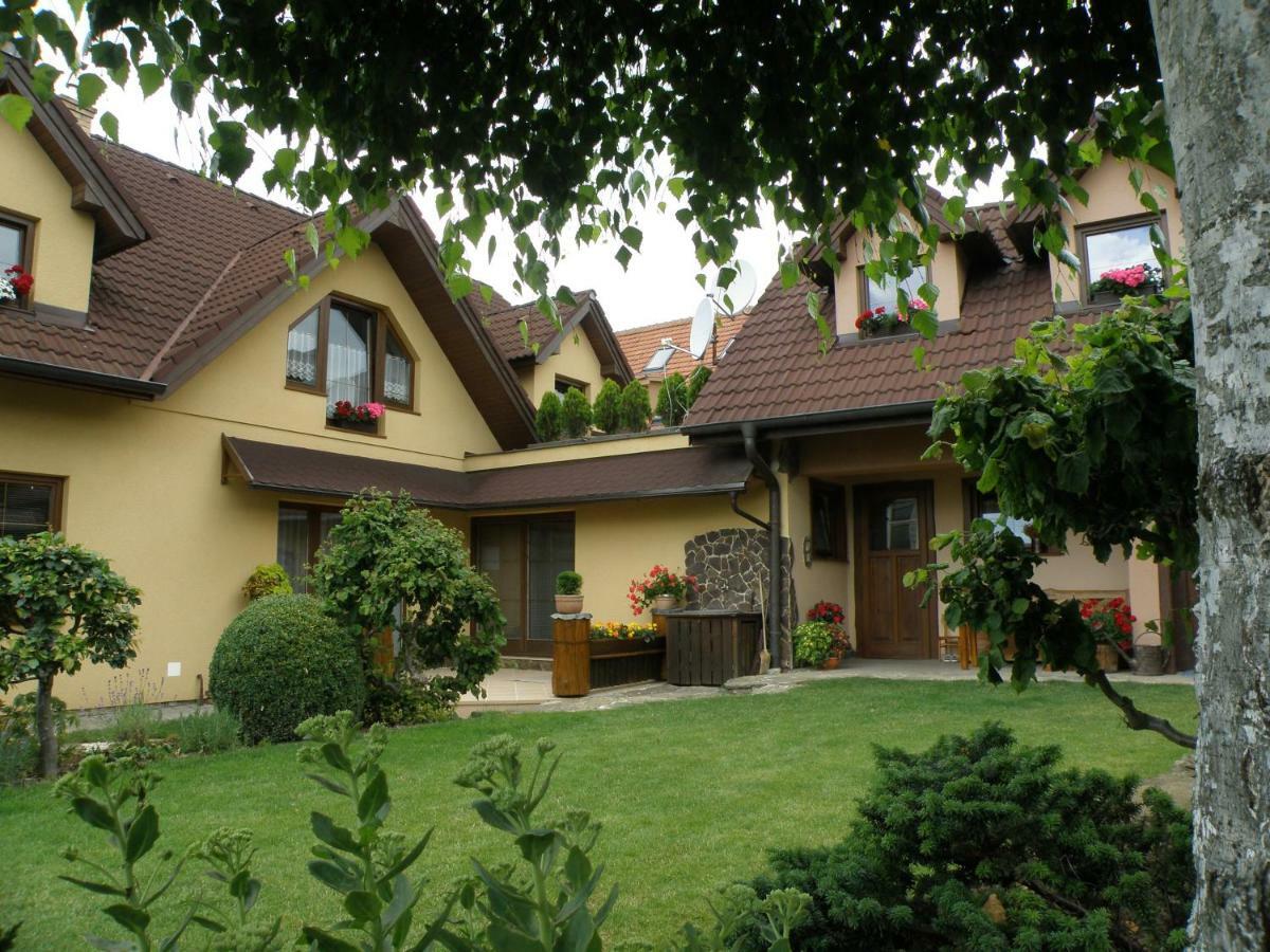 Penzion Farkys Jamník Exterior foto